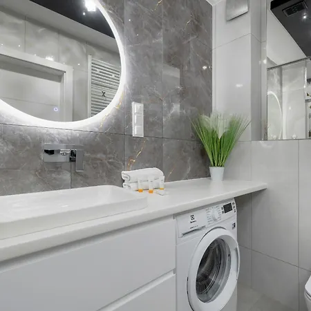 Modern With Private Garden By Renters Prestige Appartamento Miedzywodzie