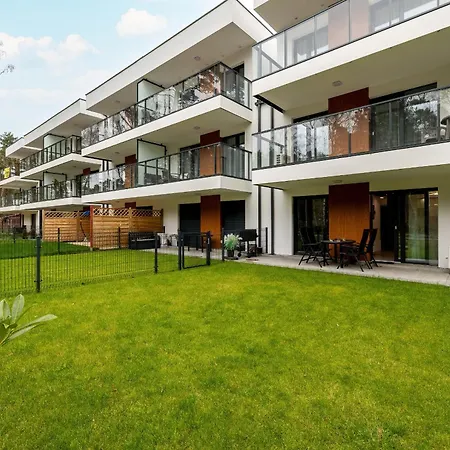 Appartamento Modern With Private Garden By Renters Prestige Miedzywodzie