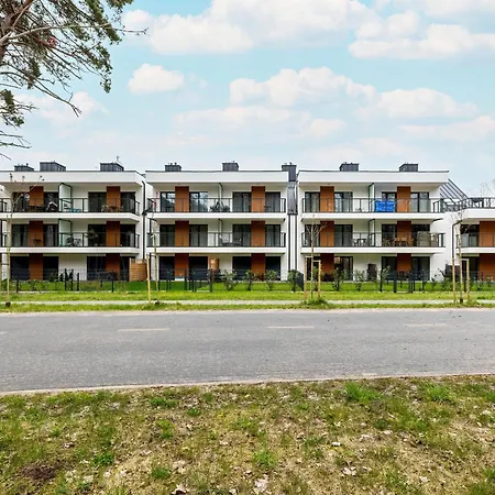Modern With Private Garden By Renters Prestige *